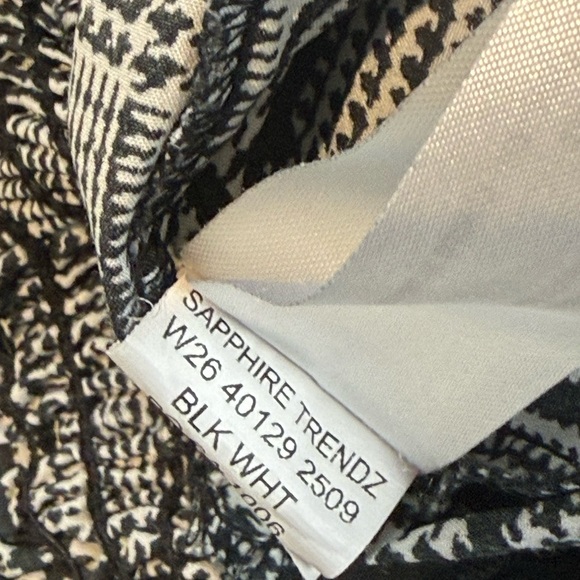 BAND OF GYPSIES Women's Black and white Built-in Bra Wide Leg Jumpsuit Medium - Picture 9 of 10